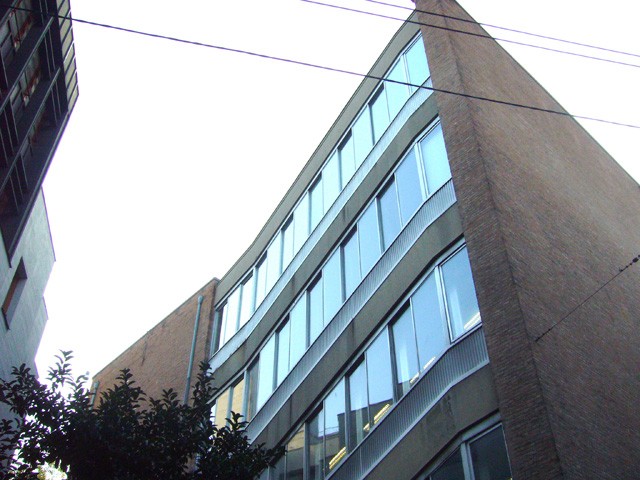 L'edificio della Facoltà di Economia e Commercio - arch. L. Vignali