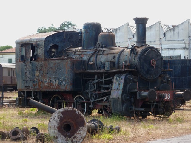 Vecchia locomotiva della Porrettana in sosta a Pistoia