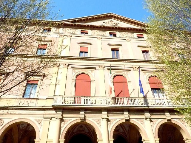 Il palazzo della Banca d'Italia in piazza Cavour - arch. A. Cipolla (1862-1865)