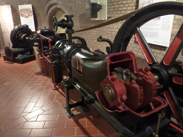 Macchina prodotta dall'Officina meccanica Barbieri - Museo del Patrimonio industriale (BO)