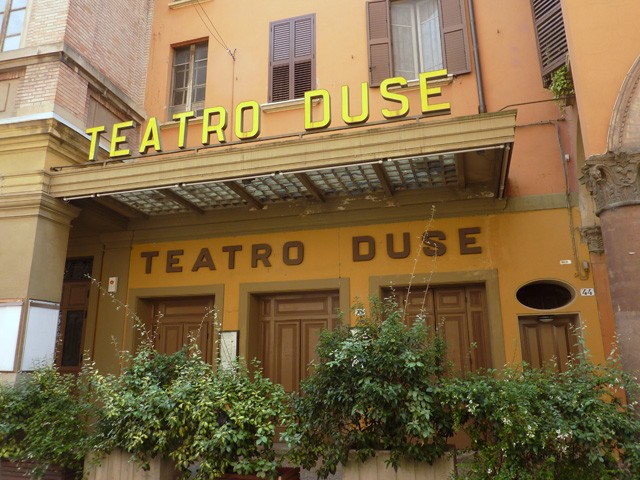 Il teatro Duse (ex Brunetti) - via Castiglione (BO) - 2011