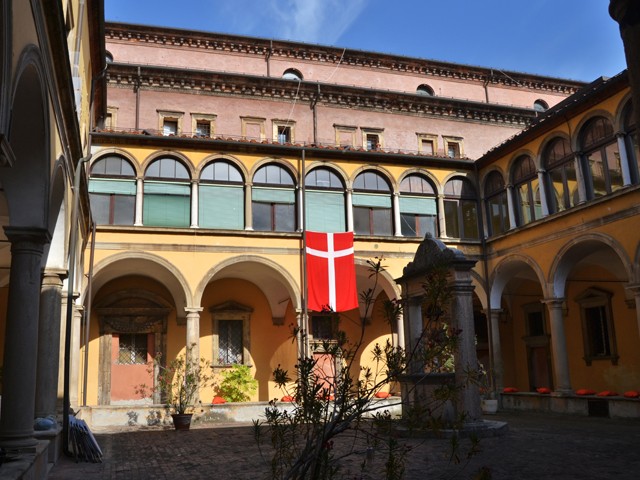Ex convento di San Salvatore (BO) - primo chiostro
