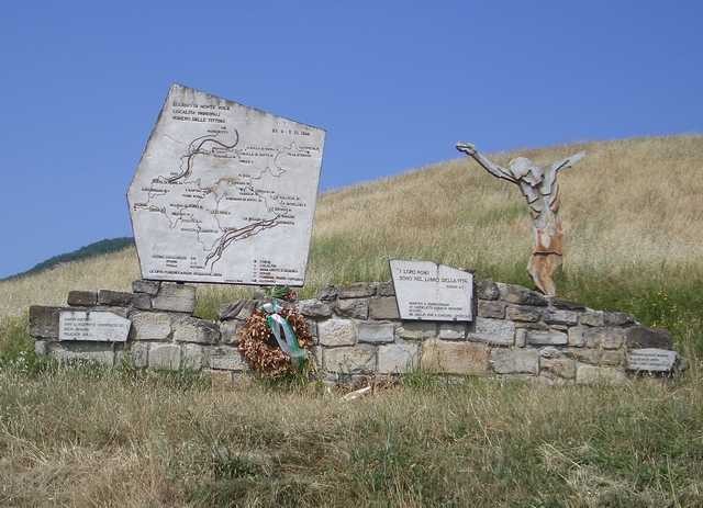 Il monumento a Monte Sole illustra il territorio della strage