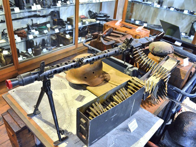 La famigerata mitragliatrice tedesca MG42 detta "la sega di Hitler" - Iola di Montese (MO) - Museo della Linea Gotica