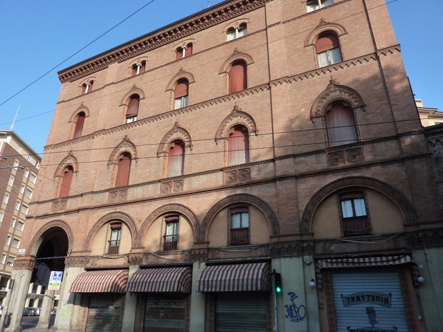 Palazzo Zappoli in piazza di porta San Felice