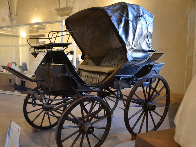 Carrozza utilizzata da Garibaldi dopo il ferimento in Aspromonte - Pisa - Palazzo comunale