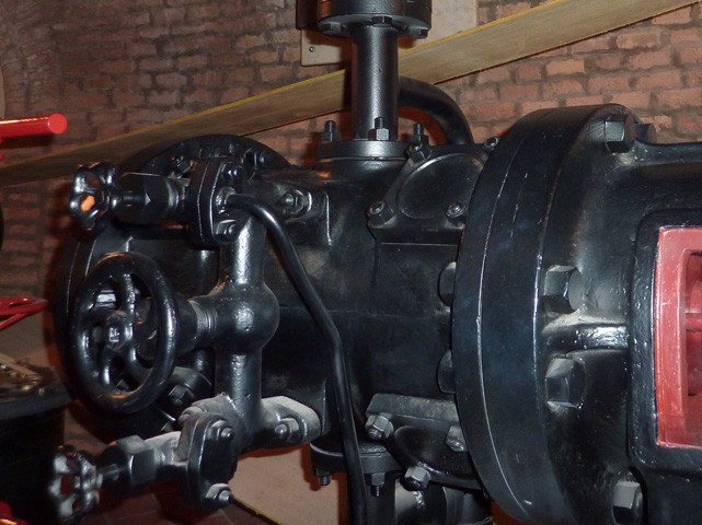 Macchina prodotta dall'Officina meccanica Barbieri - Museo del Patrimonio industriale (BO)