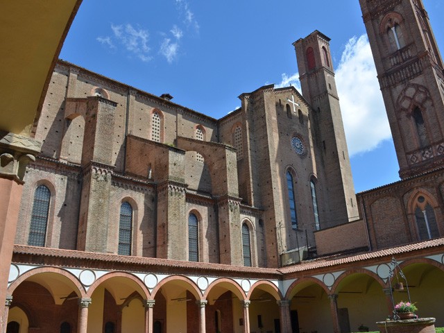 Basilica e chiostro di San Francesco (BO)