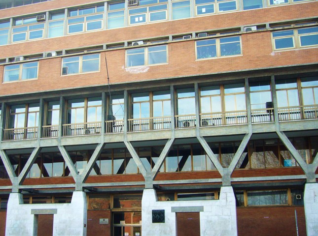 Istituto di Matematica - piazza di Porta San Donato (BO) - arch. G. Michelucci