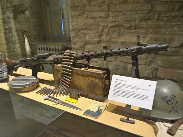 Mitragliatrice tedesca MG34 - la "sega di Hitler" - Museo della Repubblica di Montefiorino e della Resistenza italiana - Montefiorino (MO)