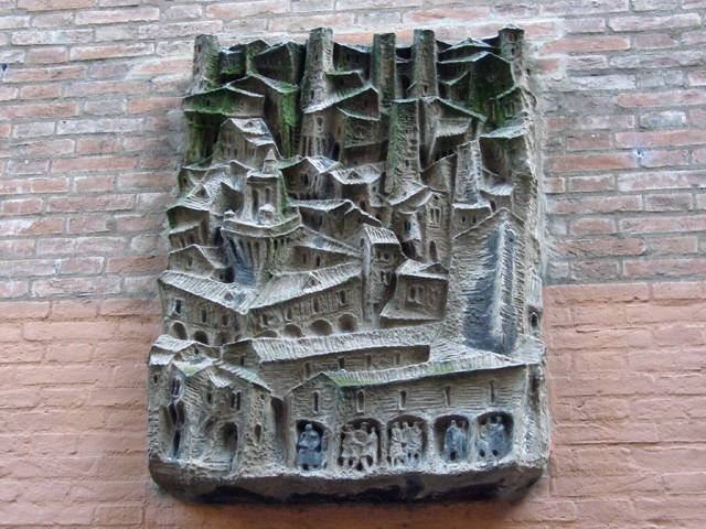 La città universitaria - scultura di Quinto Ghermandi