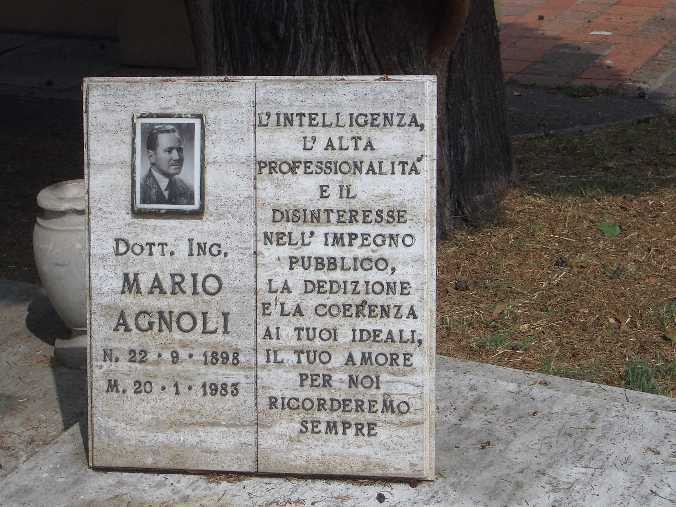 La tomba dell'ing. Mario Agnoli in Certosa