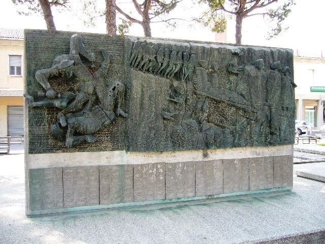 Monumento ricordo dei soldati e dei partigiani italiani sul Senio - Alfonsine (Ra)