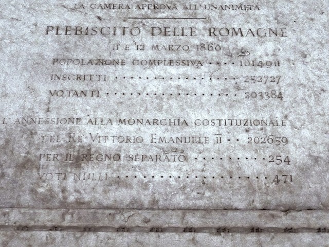 Risultati del Plebiscito delle Romagne dell'11-12 marzo 1860 - Lapide nel cortile del palazzo comunale (BO) - particolare