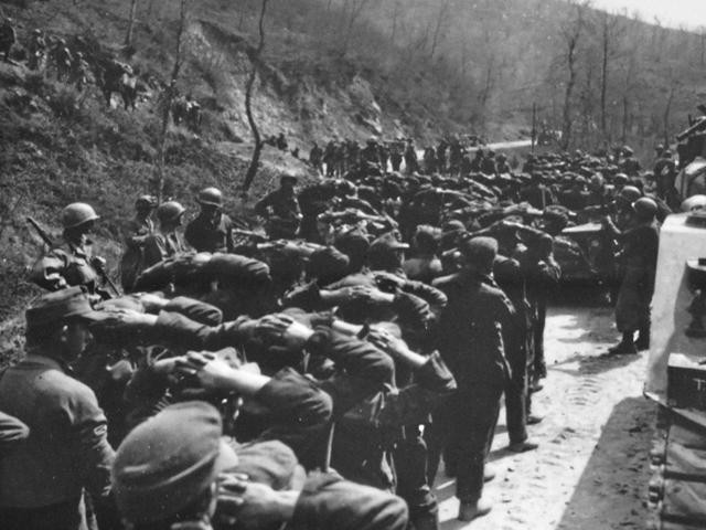 Prigionieri tedeschi nei pressi di Tolè - Mostra permanente di Tolè sulla Linea Gotica