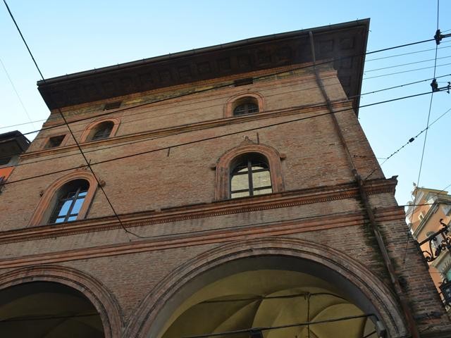 Casa Figallo - Piazza della Mercanzia (BO) 	