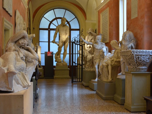 Accademia di Belle Arti (BO) - Corridoio di ingresso