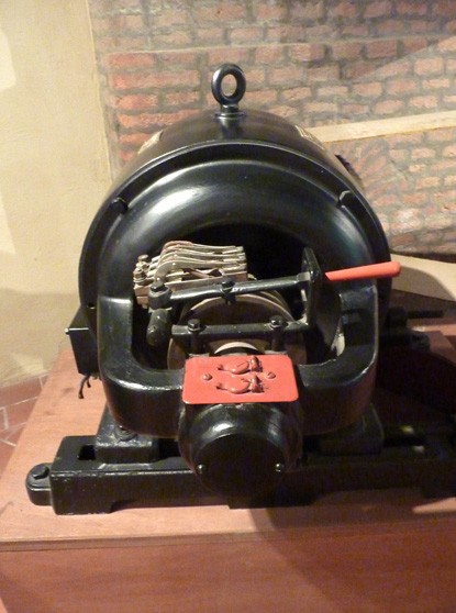 Macchina prodotta dall'Officina meccanica Barbieri - Museo del Patrimonio industriale (BO)