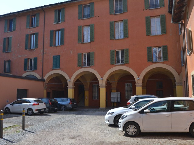 L'ex convento di San Pietro Martire trasformato in condominio - via Orfeo (BO)
