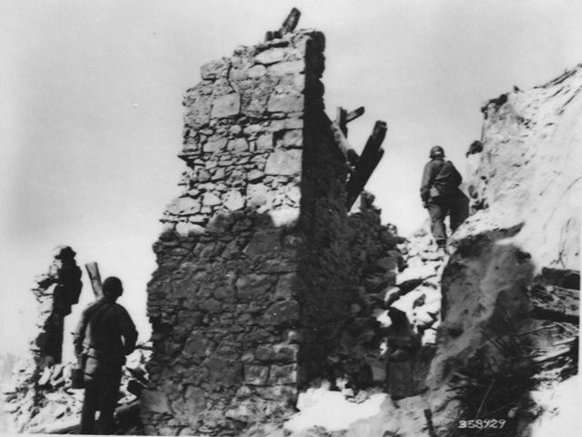 Gli Alleati a Monterumici il 18 aprile 1945 - Fonte: Museo della Resistenza - Istituto Parri (BO)