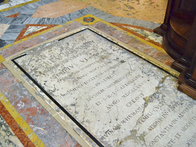 Tomba del card. Gioannetti nella cattedrale di S. Pietro (BO)