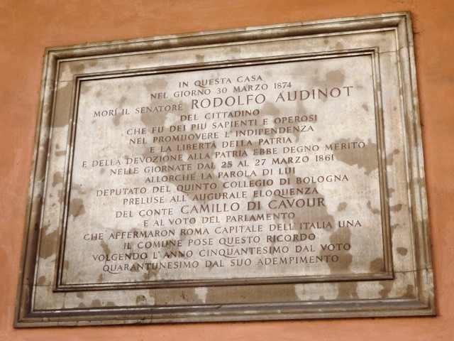 Lapide ricordo di Rodolfo Audinot sulla sua casa in via S. Isaia (BO)