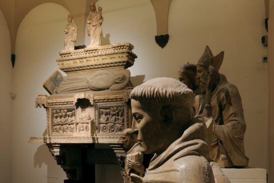 copertina di I popoli scomparsi. Percorso poetico tra le sale del museo