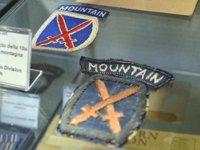 Distintivi della X div. Mountain USA - Iola di Montese (MO) - Museo Memorie d'Italia - Linea Gotica
