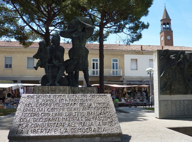 Alfonsine (RA) - Monumento alla Resistenza - A. Biancini