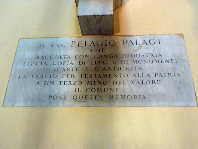 Monumento a Palagio Pelagi presso il museo civico archeologico di Bologna