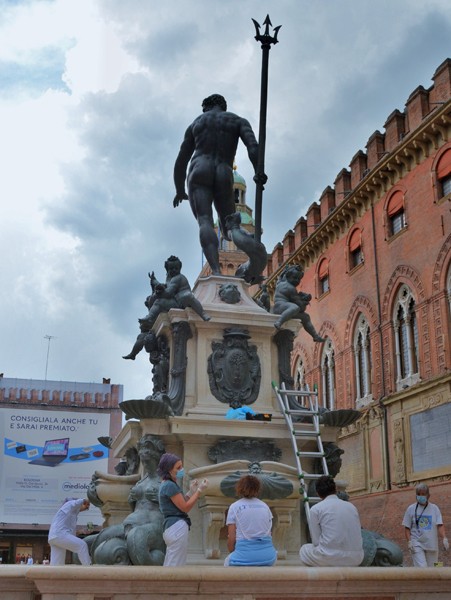 La fontana del Nettuno in restauro - estate 2020