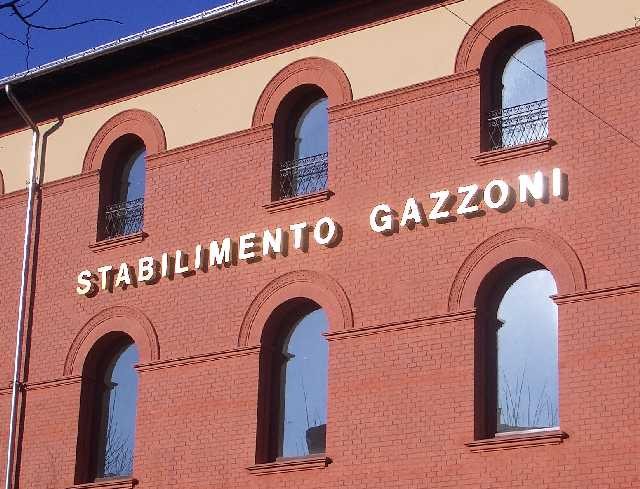 Lo stabilimento Gazzoni in via Barontini