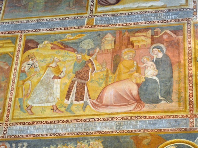 Affreschi trecenteschi nella navata centrale della chiesa dell'abbazia di Pomposa (FE)