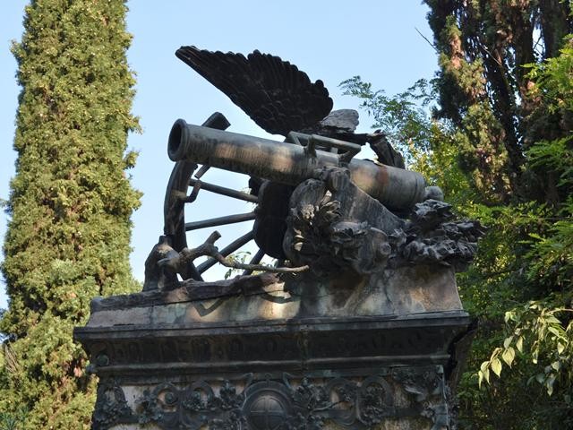 Monumento alla Brigata Piemonte - San Martino della Battaglia - particolare