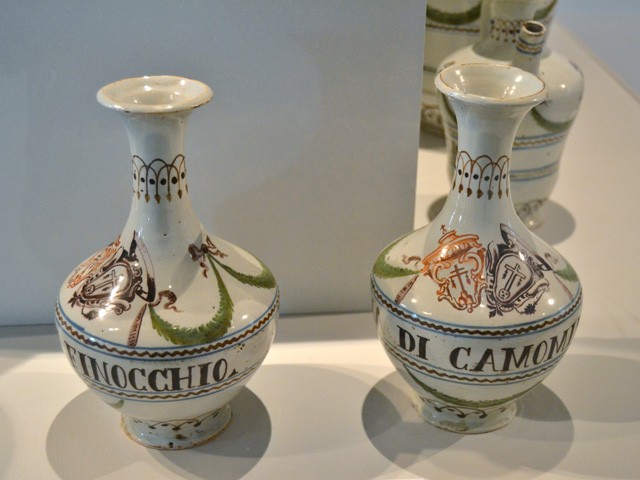 Vasi della farmacia dell'Ospedale Maggiore (BO) - sec. XIX - Mostra I Vasi della Vita - Fondazione Carisbo (BO) - 2018