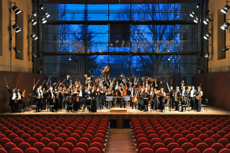 copertina di Filarmonica Arturo Toscanini, Alpesh Chauhan, Pablo Ferrández