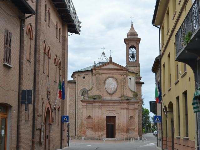 Cotignola (RA) - Corso Sforza e la chiesa del Pio Suffragio