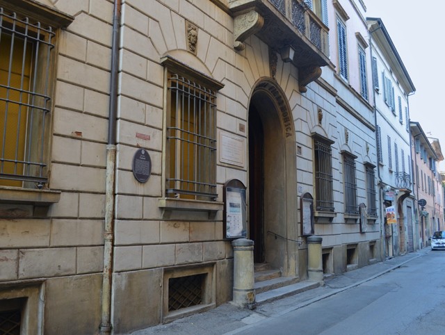 Palazzo Carrati - Accademia Filarmonica - via Guerrazzi (BO)